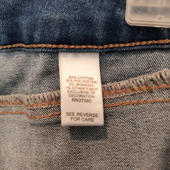 Cato Mid-rise 16W Jean Shorts with Embroidered hem LNC - Picture 5 of 5